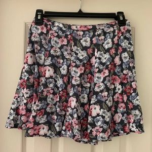 Hollister Floral Skirt size XS